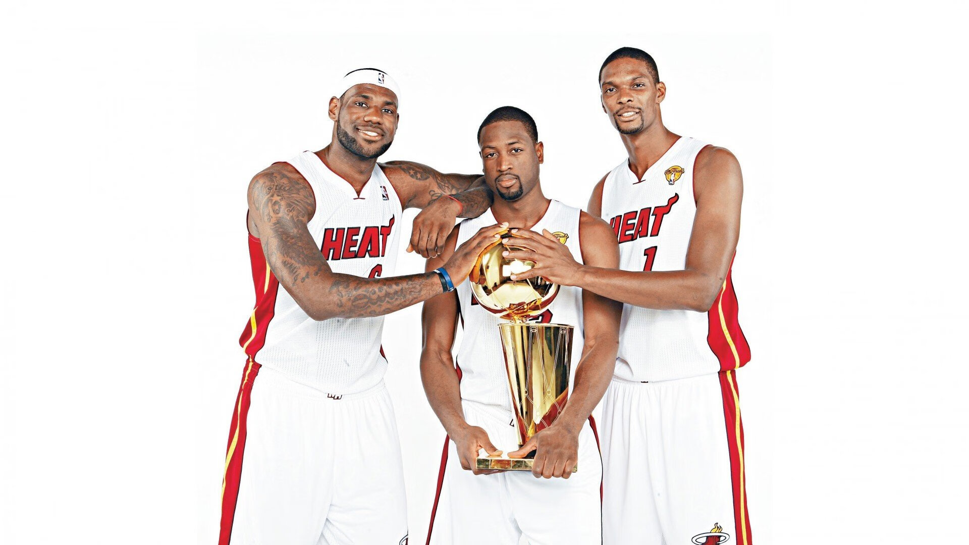 开云下载-小贾伦化身屠龙勇士！湖人内线遭雷霆暴击，年轻核心主宰爵士逆转胜局